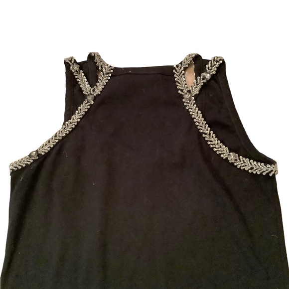 CASUAL LIVING VINTAGE TANK TOP WITH BEADED NECKLINE AND BACK. SIZE MEDIUM - Picture 5 of 16